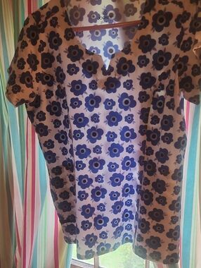Womens Jockey Scrub Top White Short Sleeve with Blue Floral Print